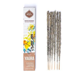 Sagrada Madre Yagra – Kamille & Olibanum Räucherstäbchen Argentinien 2 von Drechslerei und Holzbau Grimm von Drechslerei und Holzbau Grimm Feinstes traditionelles Räucherwerk für jeden einzelnen Tag. Handwerklich mit qualitativ hochwertigen, ausgesuchten Zutaten und mit großer Finesse und Liebe zum Detail hergestellt. 2